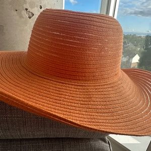 Large brimmed sunhat